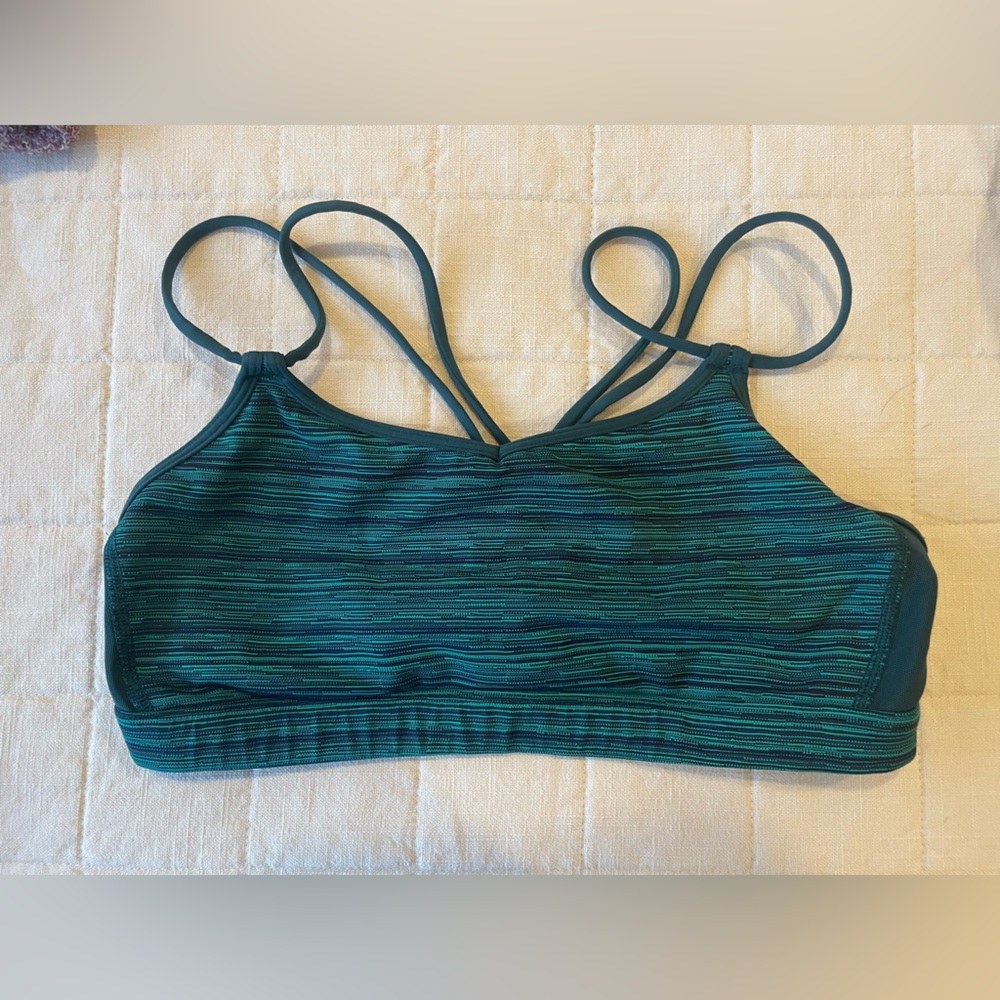 Lululemon sports bra